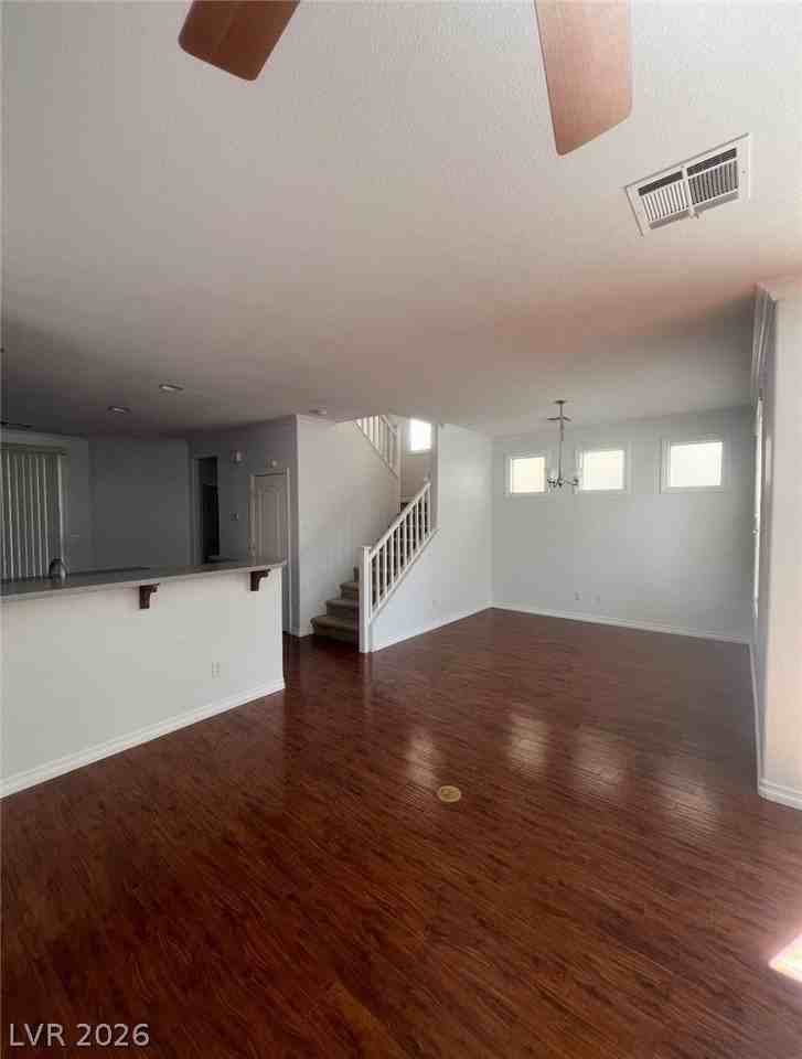 8974 Ellenbrook St - Photo 3 of 9