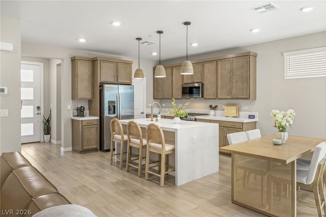10449 Smokey Mariposa Ave - Photo 4 of 34