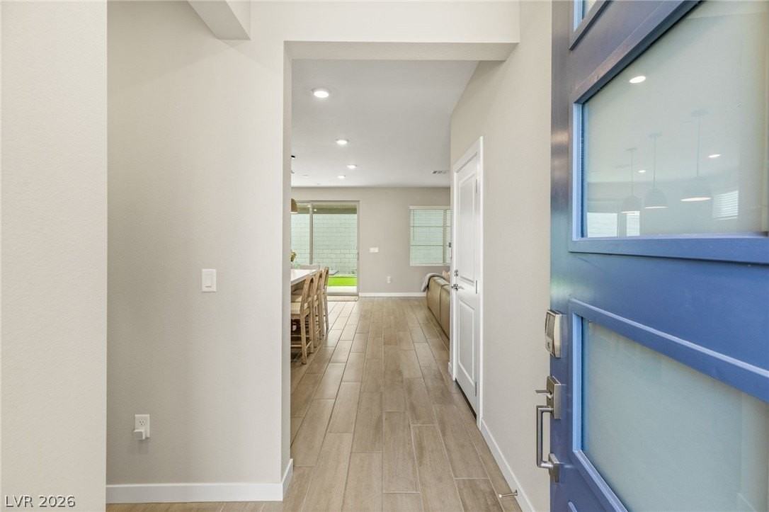 10449 Smokey Mariposa Ave - Photo 7 of 34