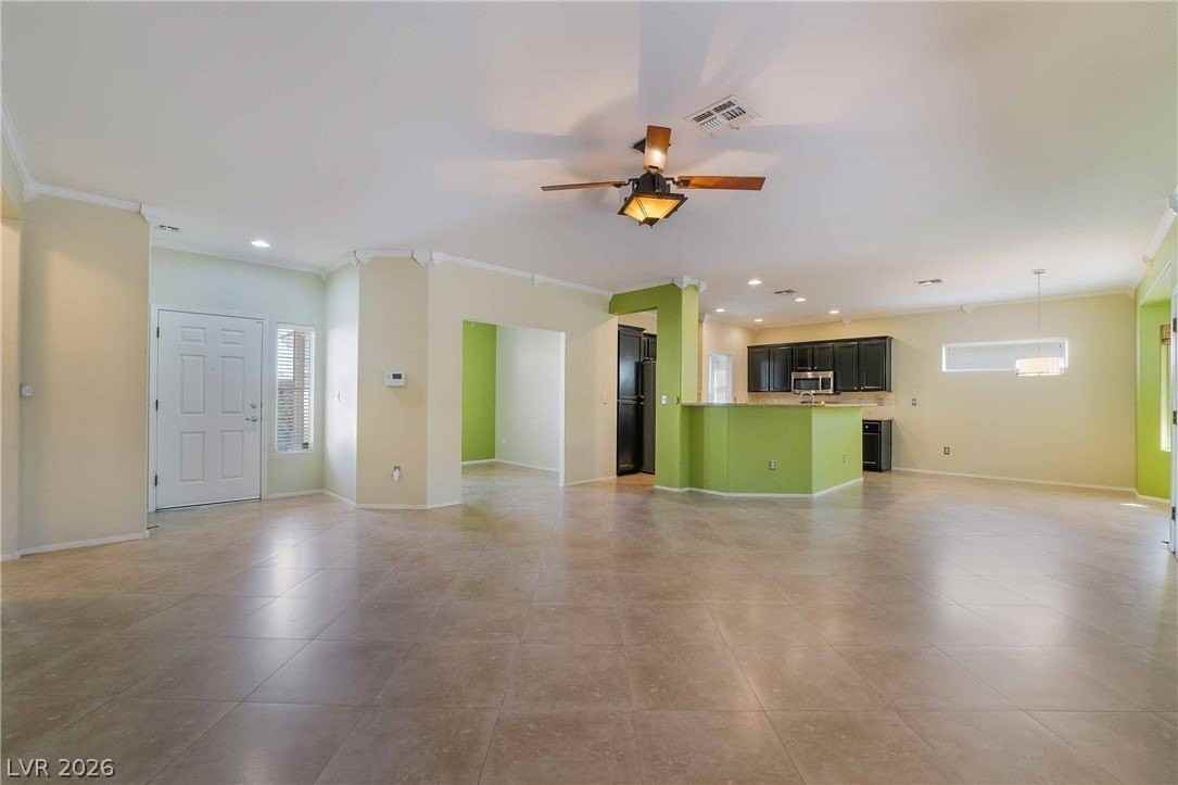 2573 Shellsburg Ave - Photo 4 of 20