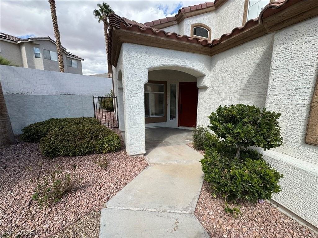 9712 English Saddle Cir - Photo 2 of 35