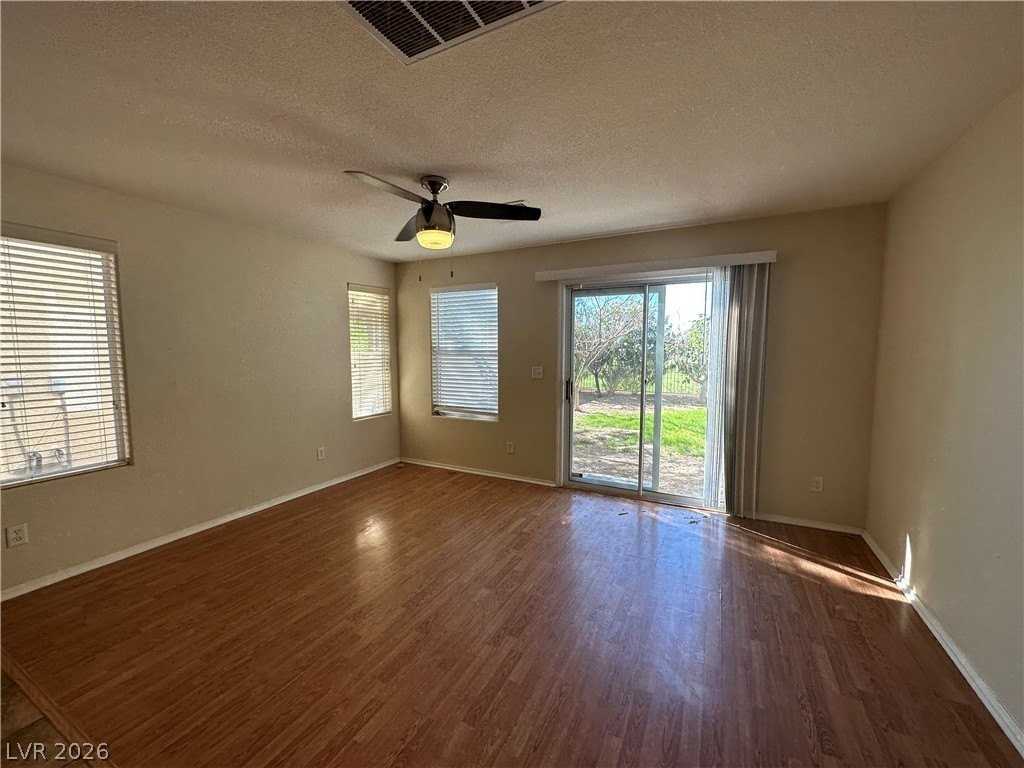 10749 Chickasaw Bend Ct - Photo 2 of 18