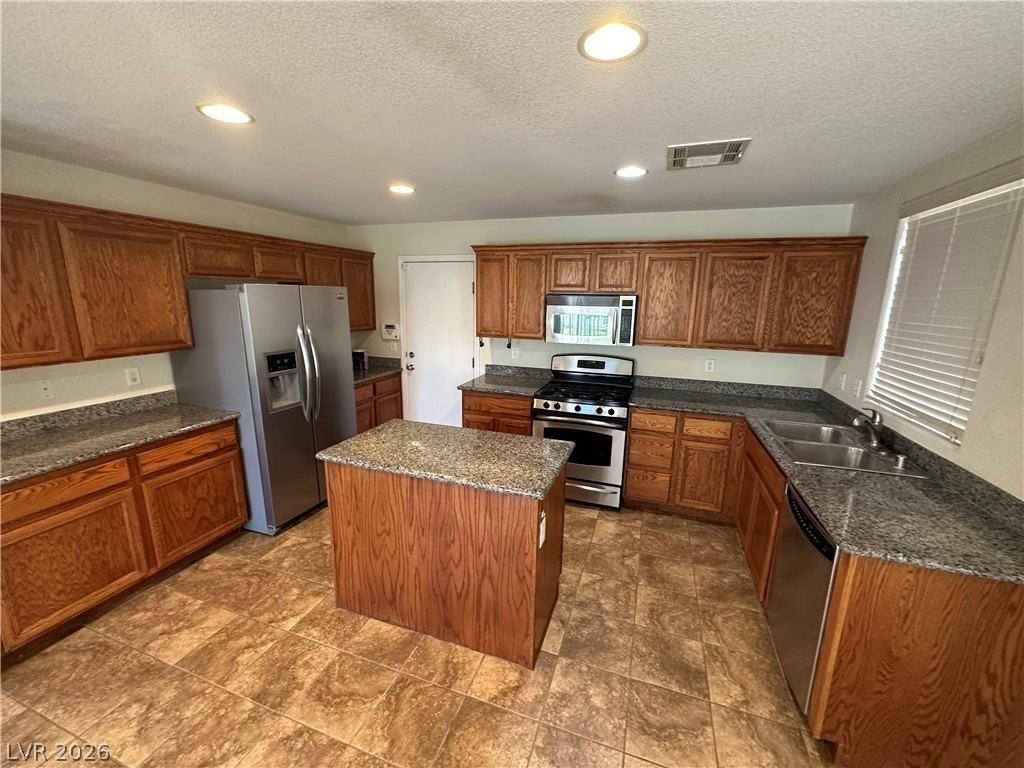 10749 Chickasaw Bend Ct - Photo 5 of 18