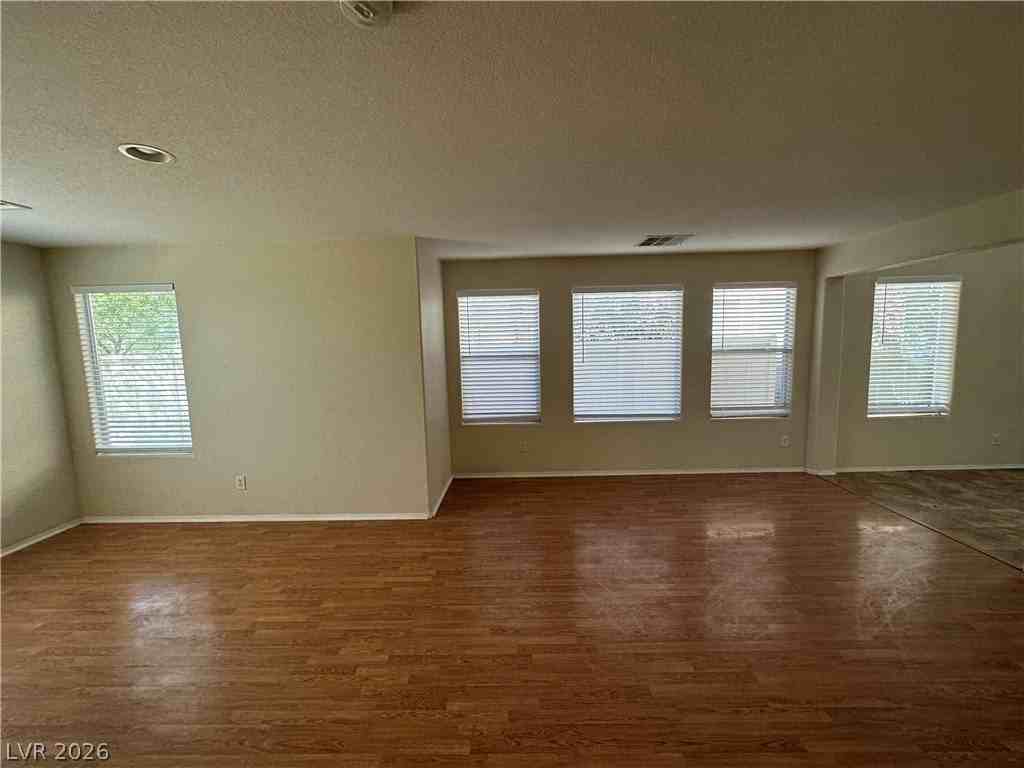 10749 Chickasaw Bend Ct - Photo 7 of 18