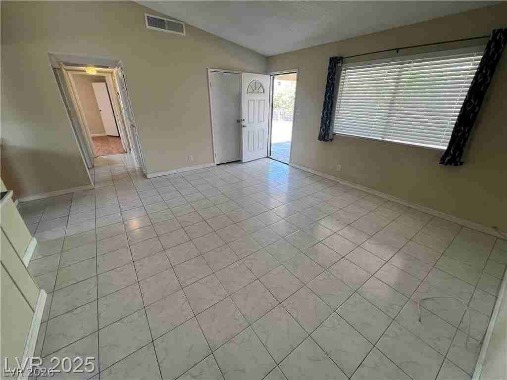 6430 Alomar Ave - Photo 7 of 16