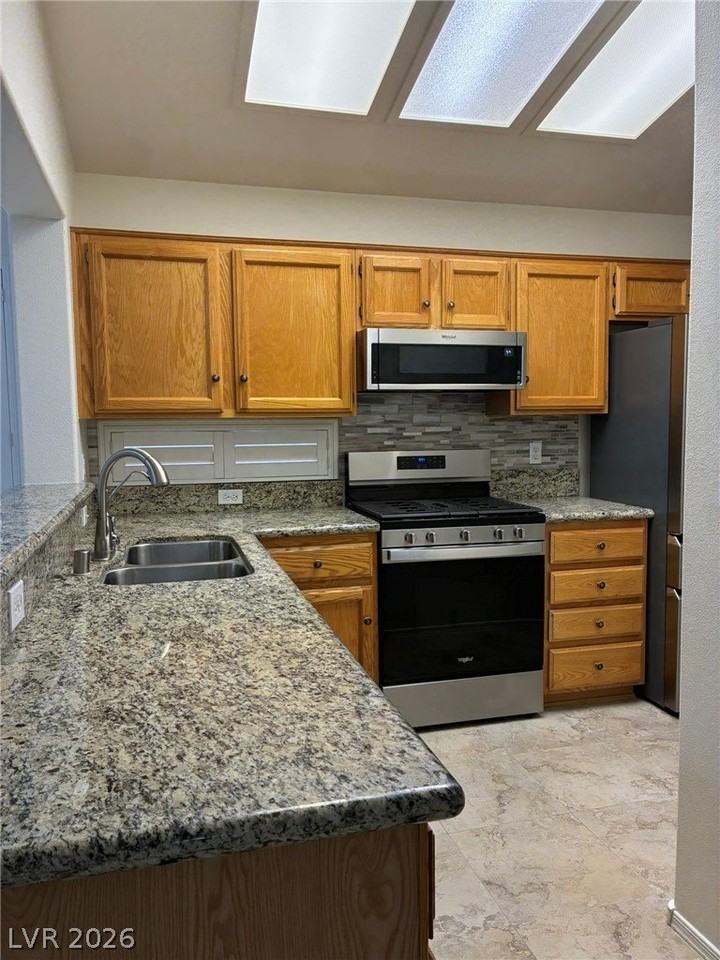 2150 Point Mallard Dr - Photo 3 of 38
