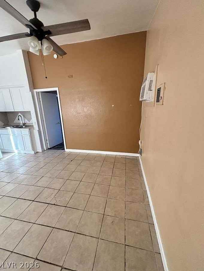 1124 Laurel Ave #1 - Photo 3 of 9