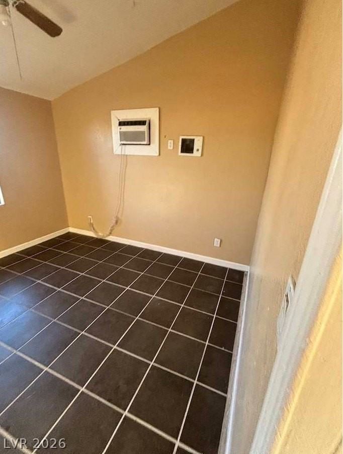 1124 Laurel Ave #1 - Photo 5 of 9