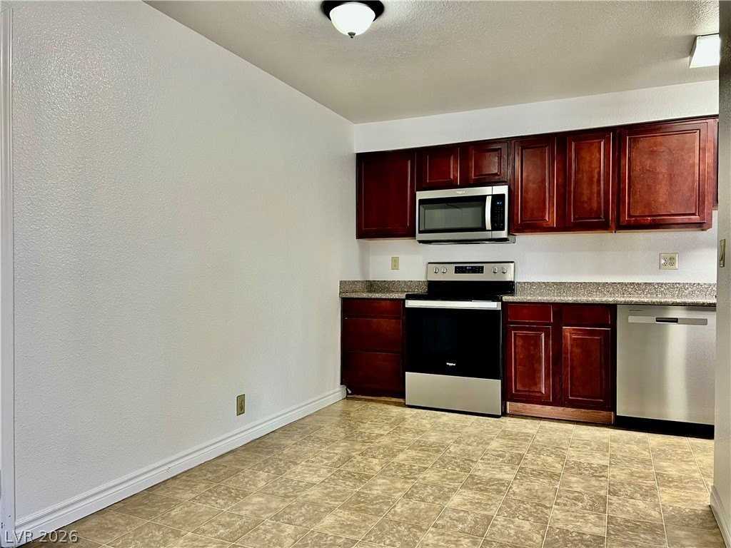 5041 River Glen Dr #96 - Photo 7 of 35