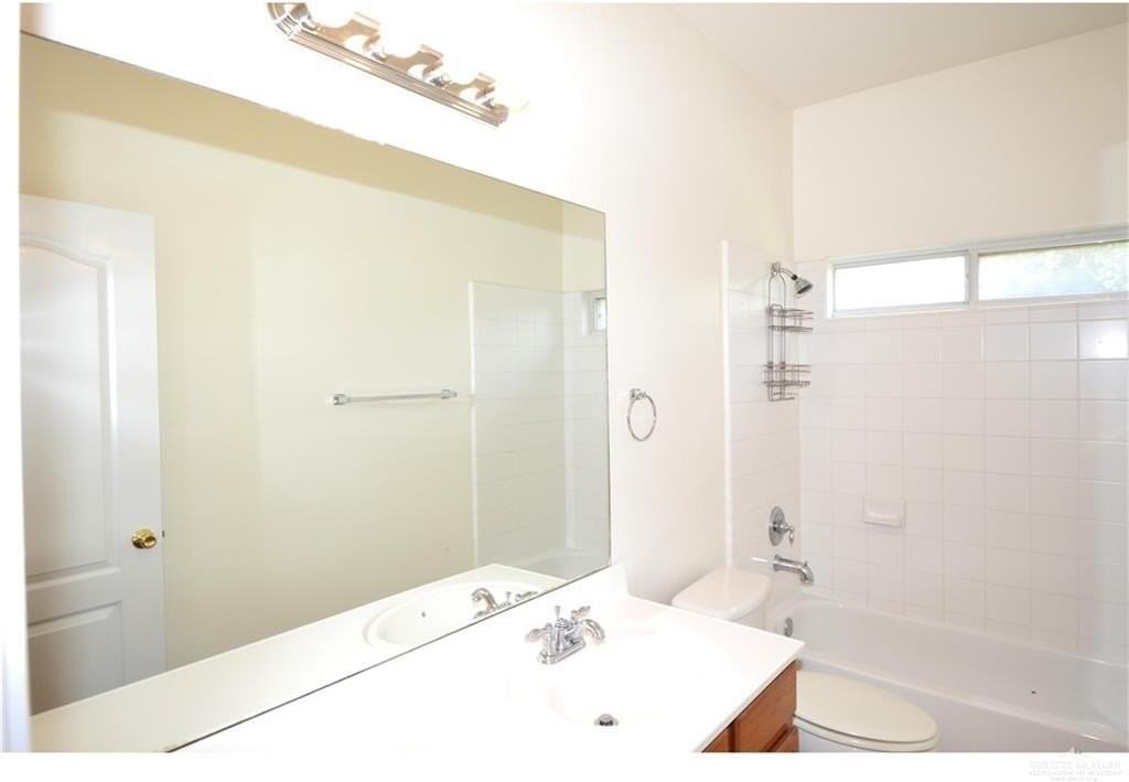 4410 Santa Fabiola St - Photo 6 of 22