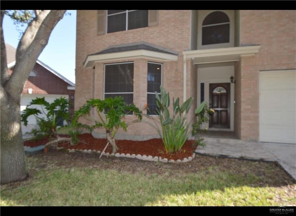 3901 Santa Lydia St - Photo 2 of 44
