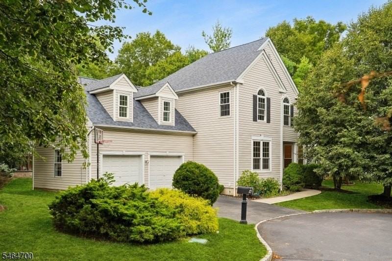 4 Revere Rd - Photo 2 of 46