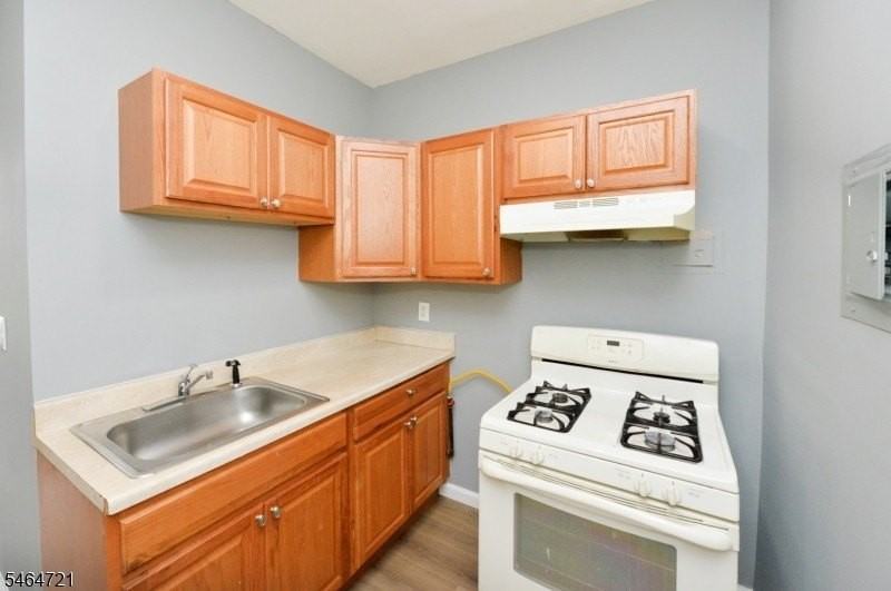 29 Dodd St #2 - Photo 5 of 9