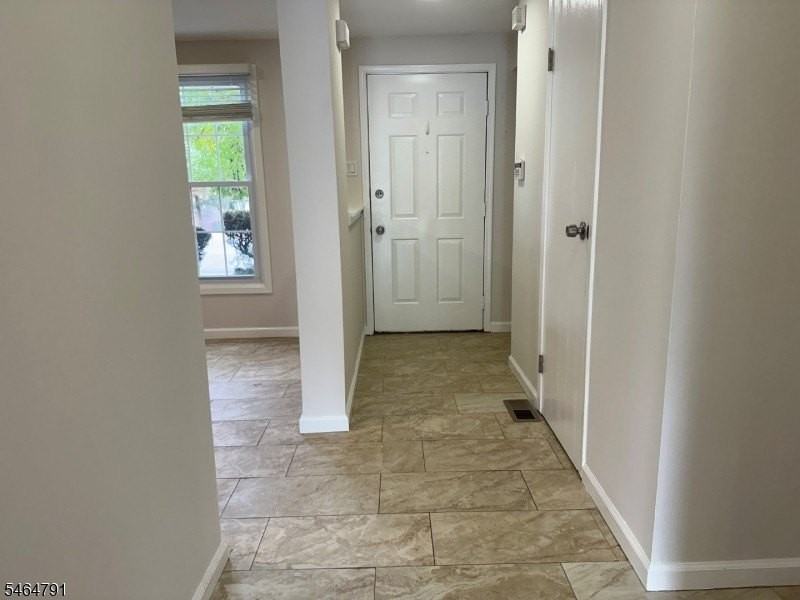 852 Valley St - Photo 3 of 32