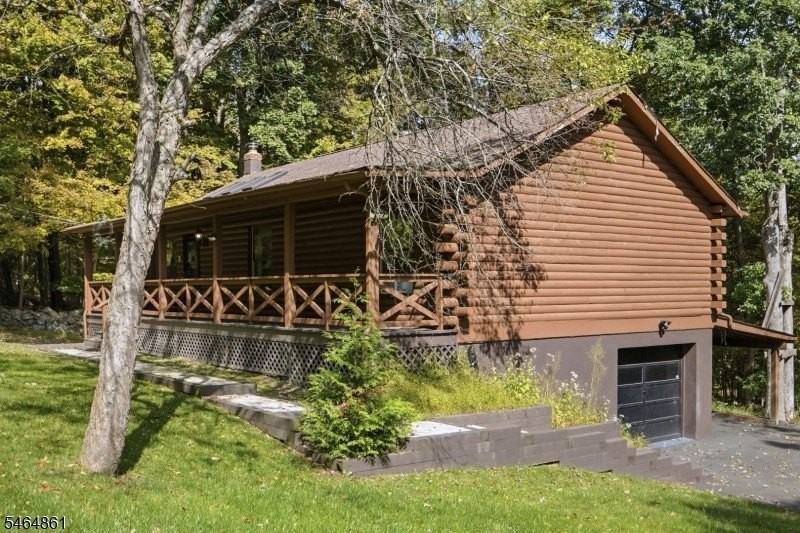 67 Seneca Lake Rd - Photo 3 of 47