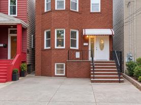256 Bowers St - Photo 1 of 1