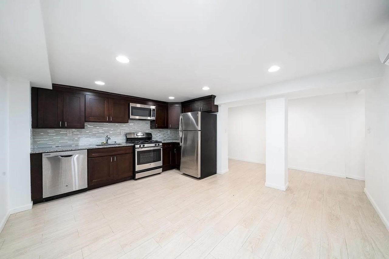 13 Bentley Ave #1 - Photo 4 of 12