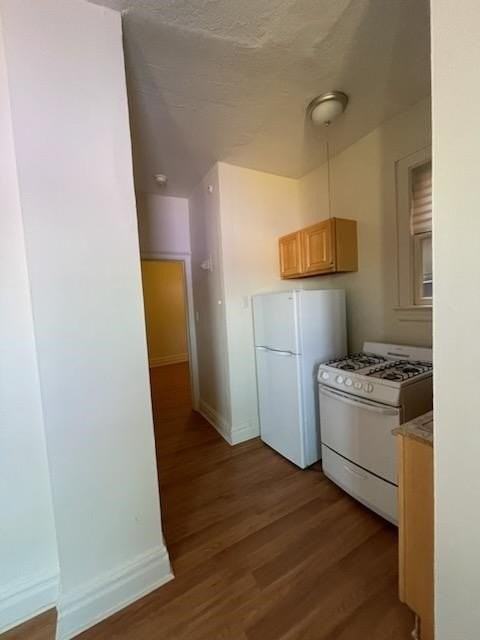887 Broadway #3 - Photo 4 of 7