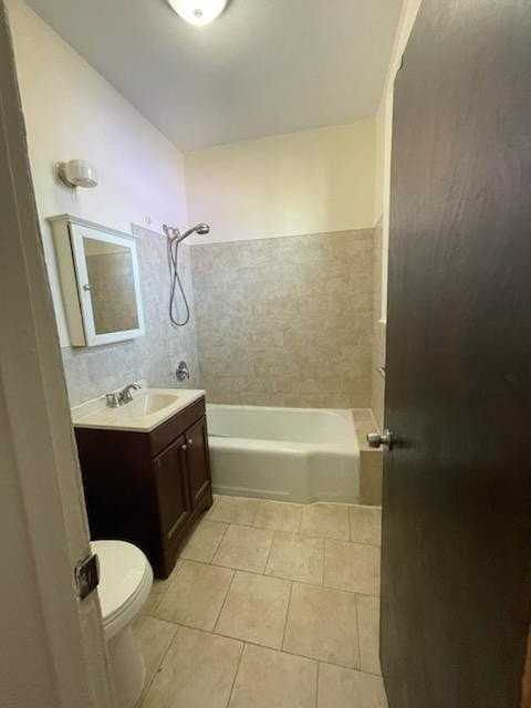 887 Broadway #3 - Photo 5 of 7