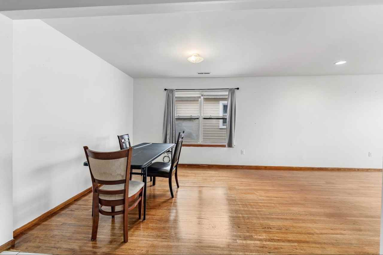 151 Hobart Ave #2 - Photo 2 of 14