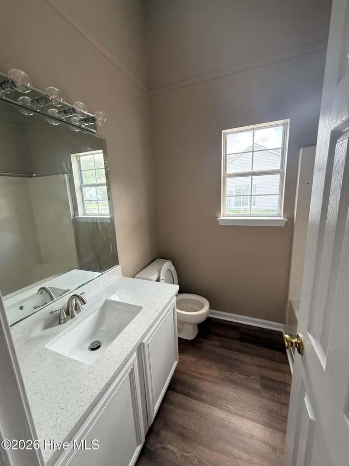 216 Cape Point Ln - Photo 6 of 10
