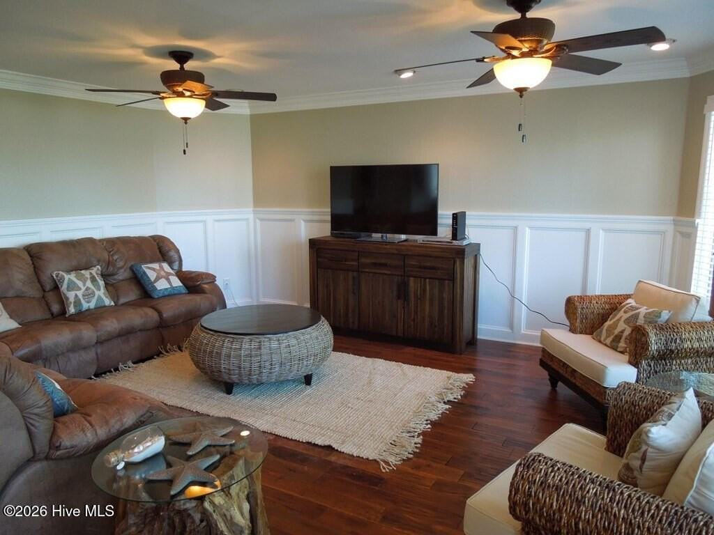 148 Midway Cir - Photo 2 of 39