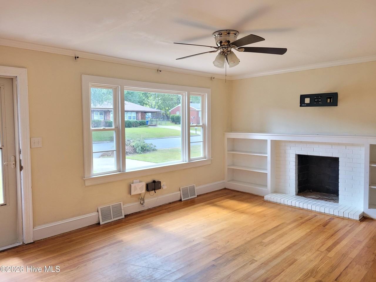 2419 Slay Dr - Photo 6 of 14