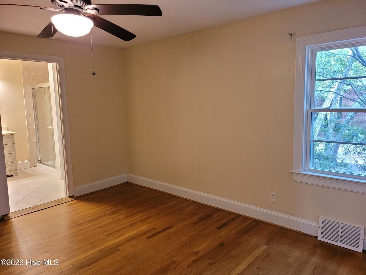 2419 Slay Dr - Photo 7 of 14
