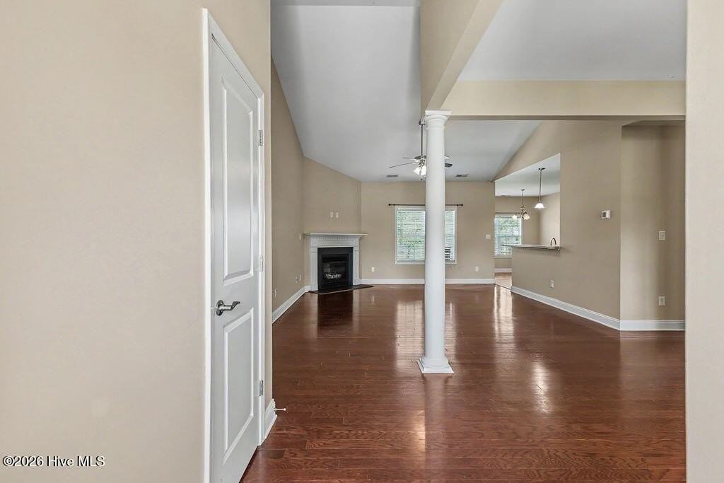 107 Turquoise Dr - Photo 4 of 31