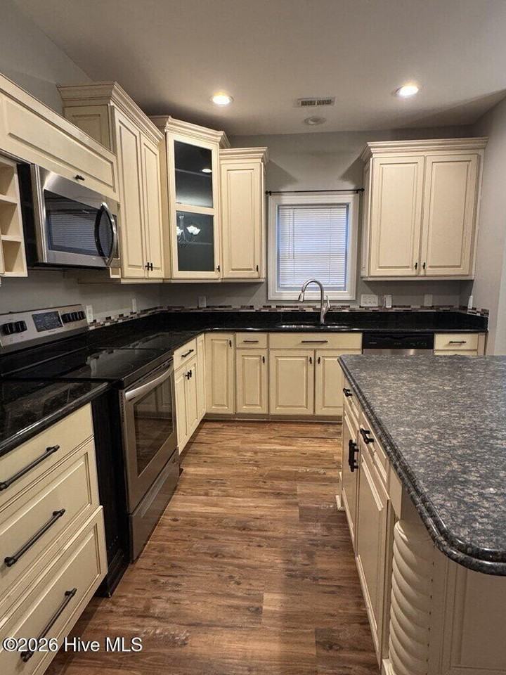 106 Moonstone Ct - Photo 4 of 19