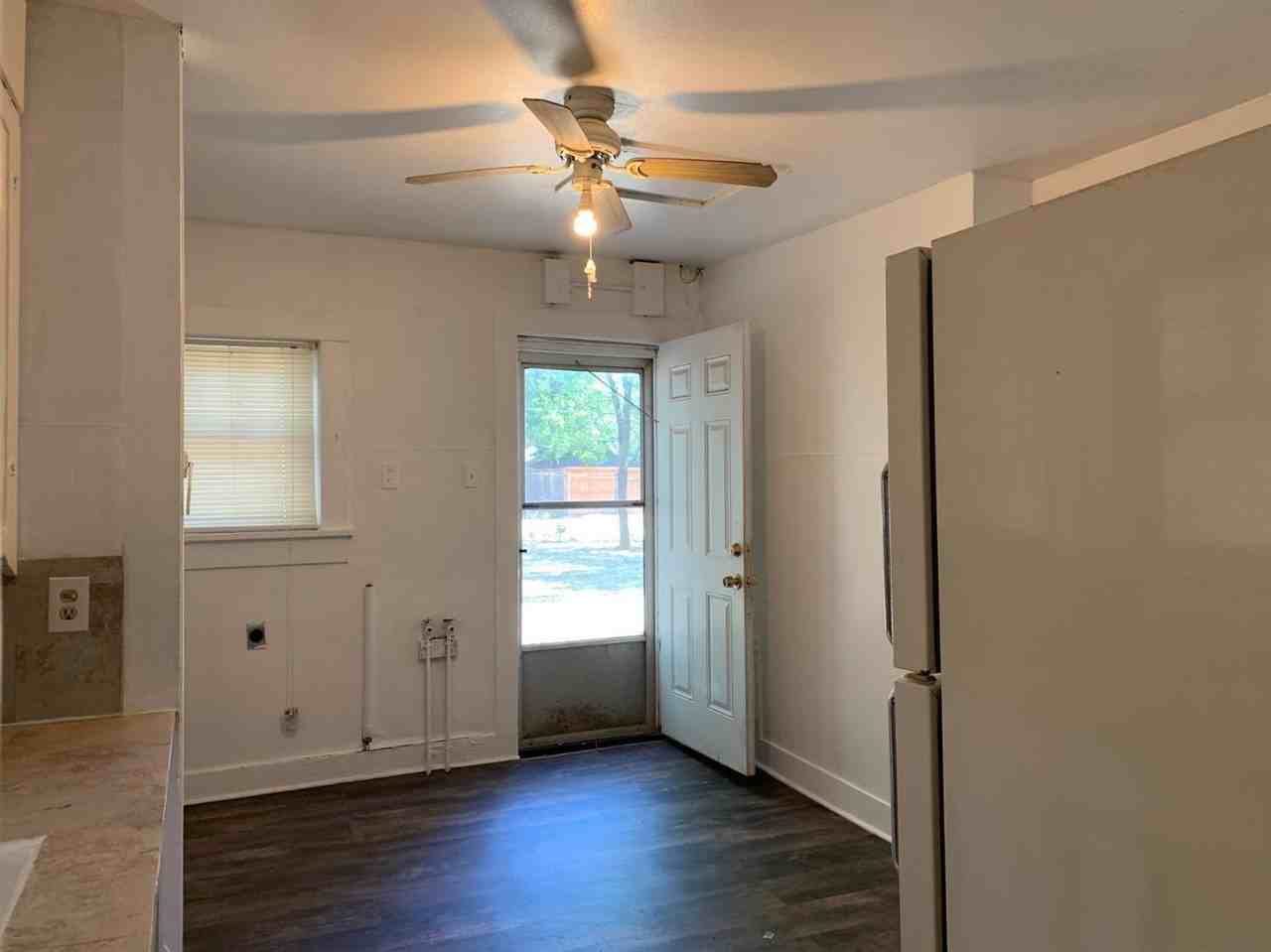 2616 23rd St - Photo 6 of 15