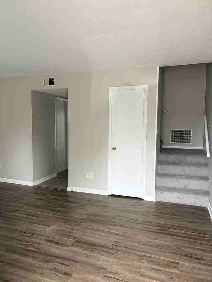 201 Regency Point Path - Photo 5 of 16