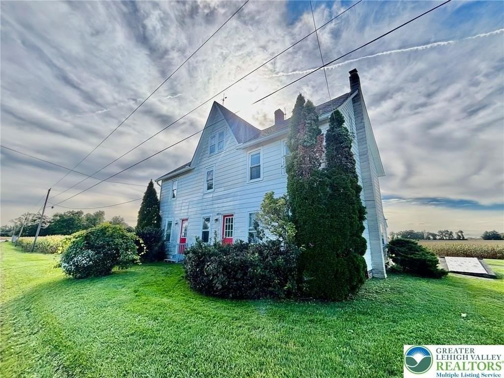 4067 Newburg Rd - Photo 2 of 19