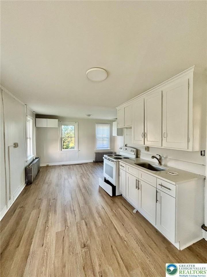 4067 Newburg Rd - Photo 6 of 19