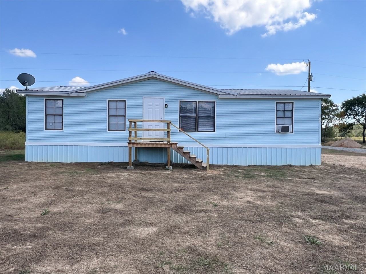 823 Romans Road - Photo 2 of 33