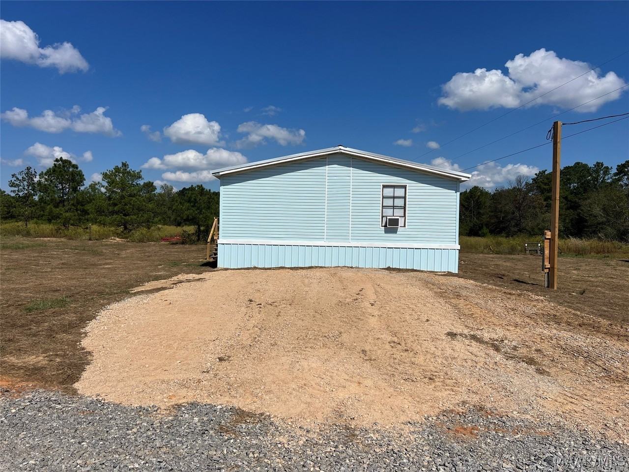 823 Romans Road - Photo 5 of 33