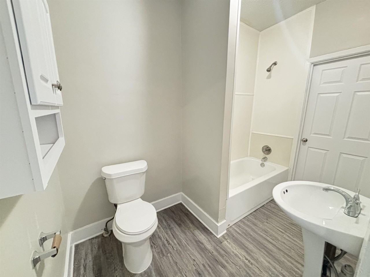 1571 E Mclemore Ave - Photo 5 of 20