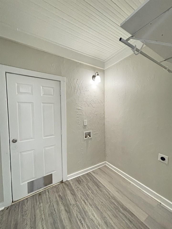1571 E Mclemore Ave - Photo 6 of 20