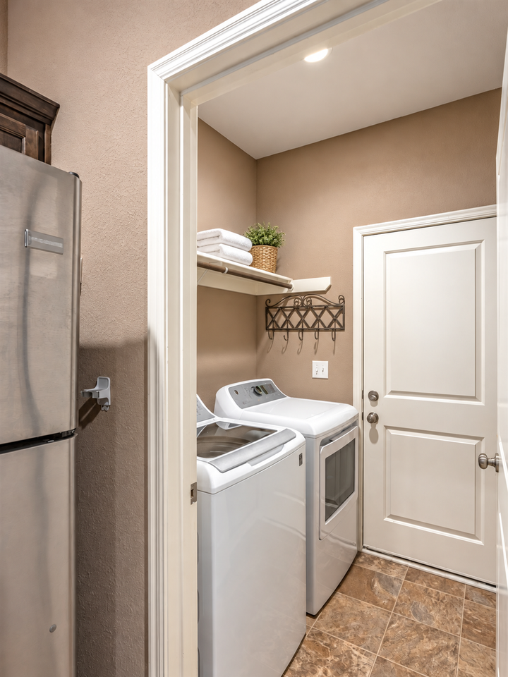 Peregrine Valley Duplexes - Photo 6 of 10