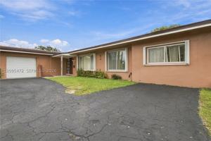 featured image of 6531 W 8th Ave