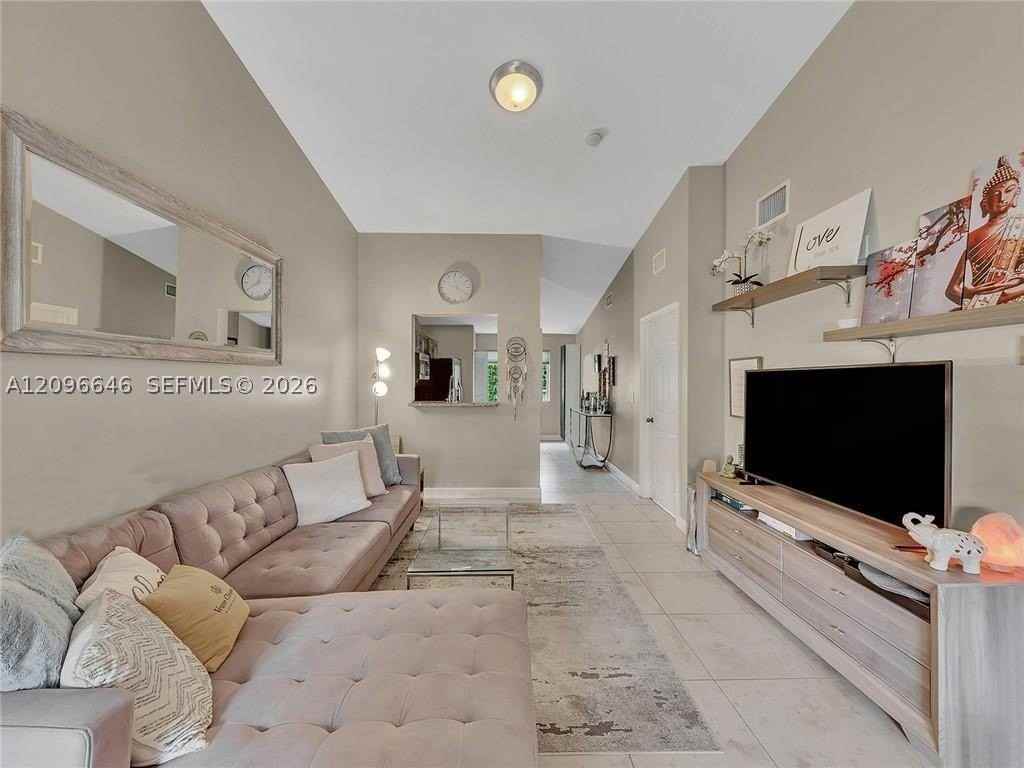 6245 Sw 47th Mnr #203 - Photo 6 of 24