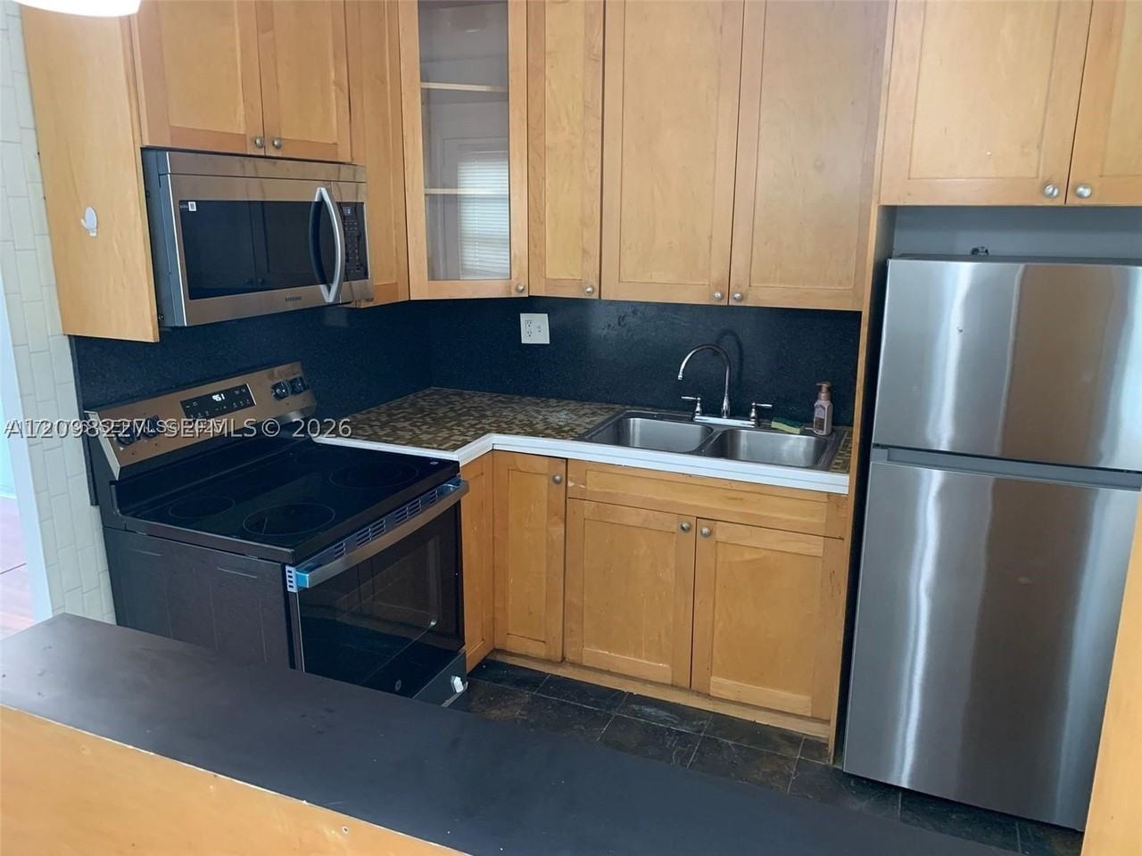 1600 Ne 114th St #211 - Photo 5 of 13