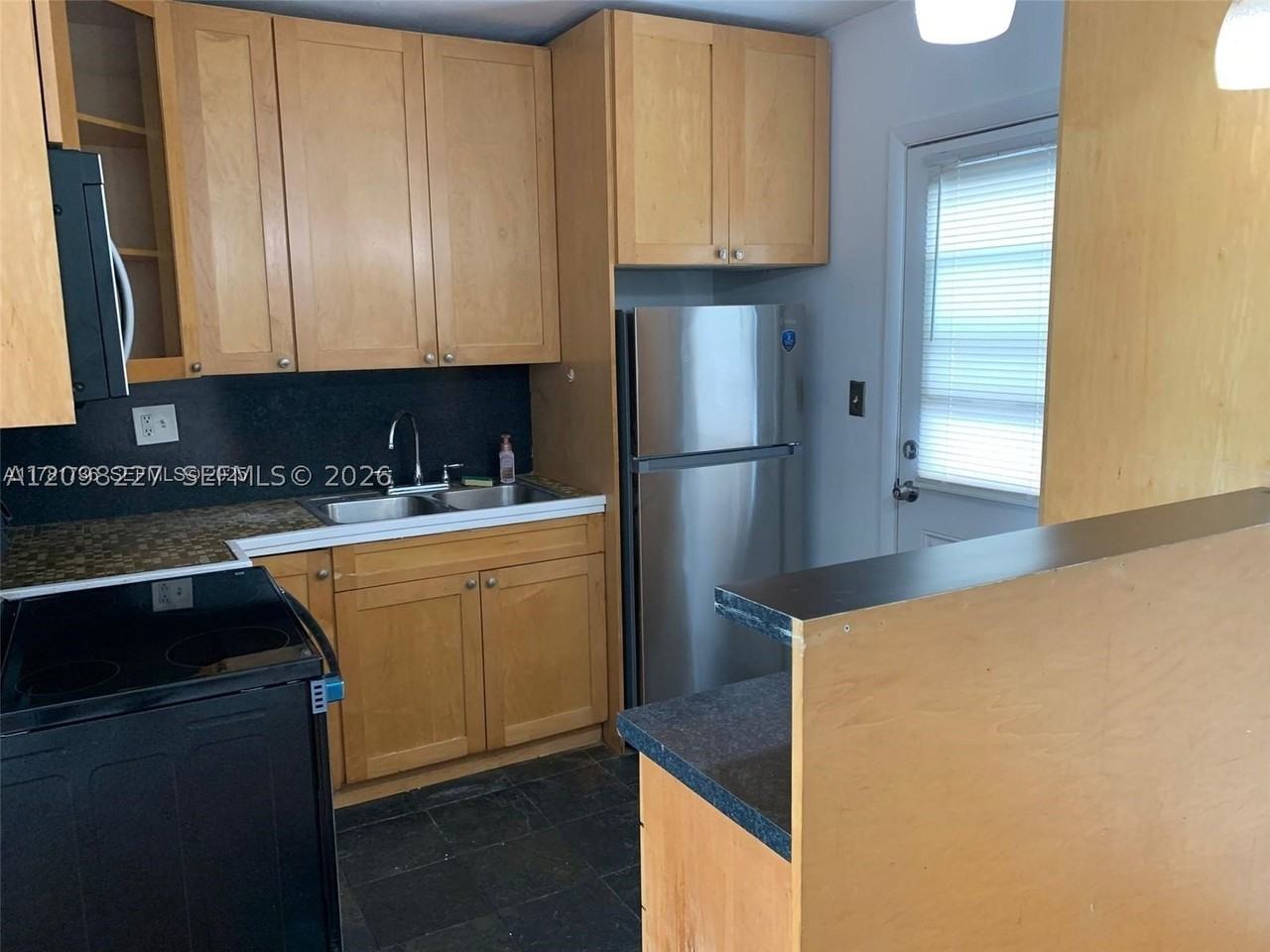 1600 Ne 114th St #211 - Photo 6 of 13