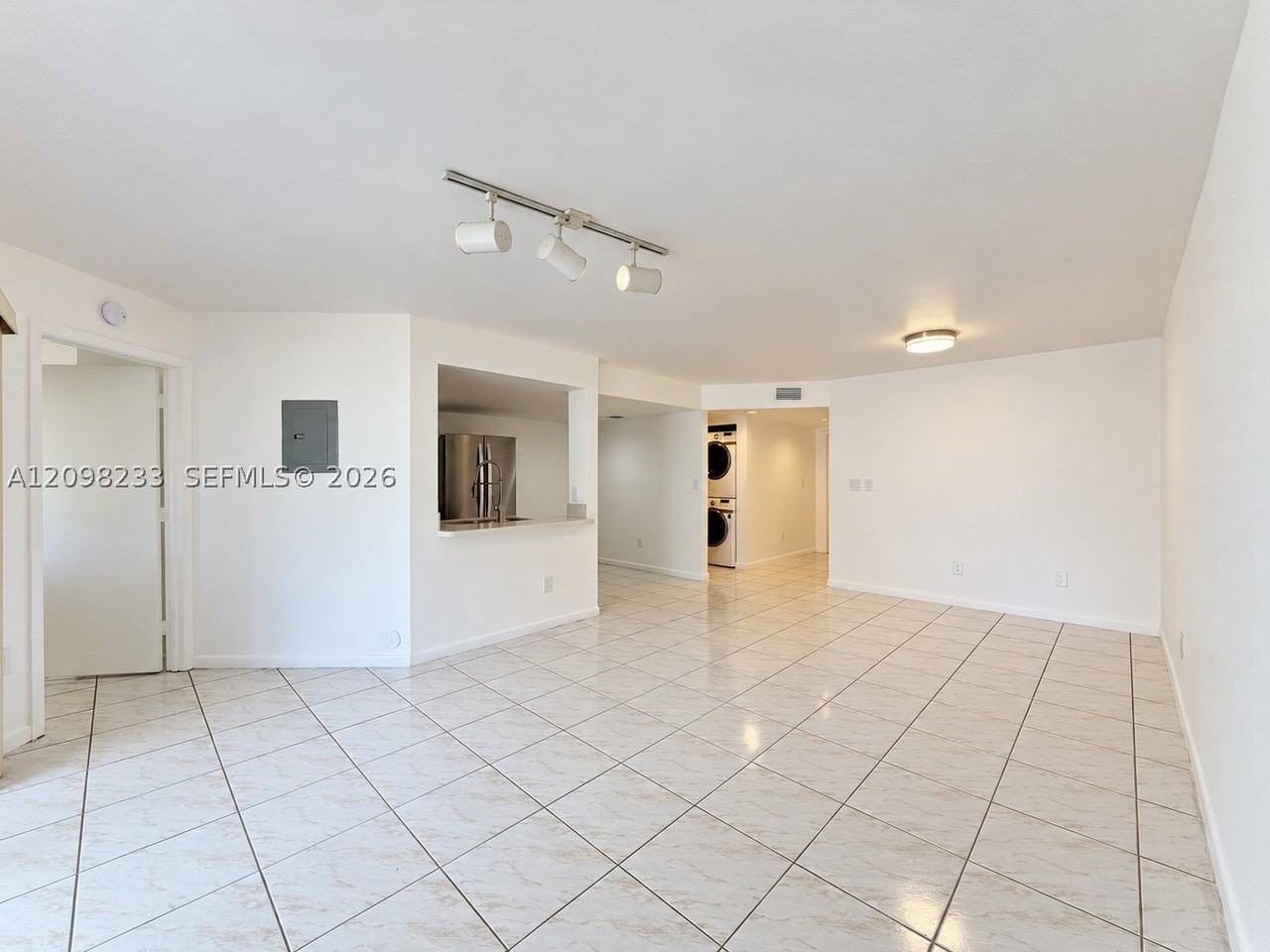 9704 Sw 138th Ave #9704 - Photo 4 of 32