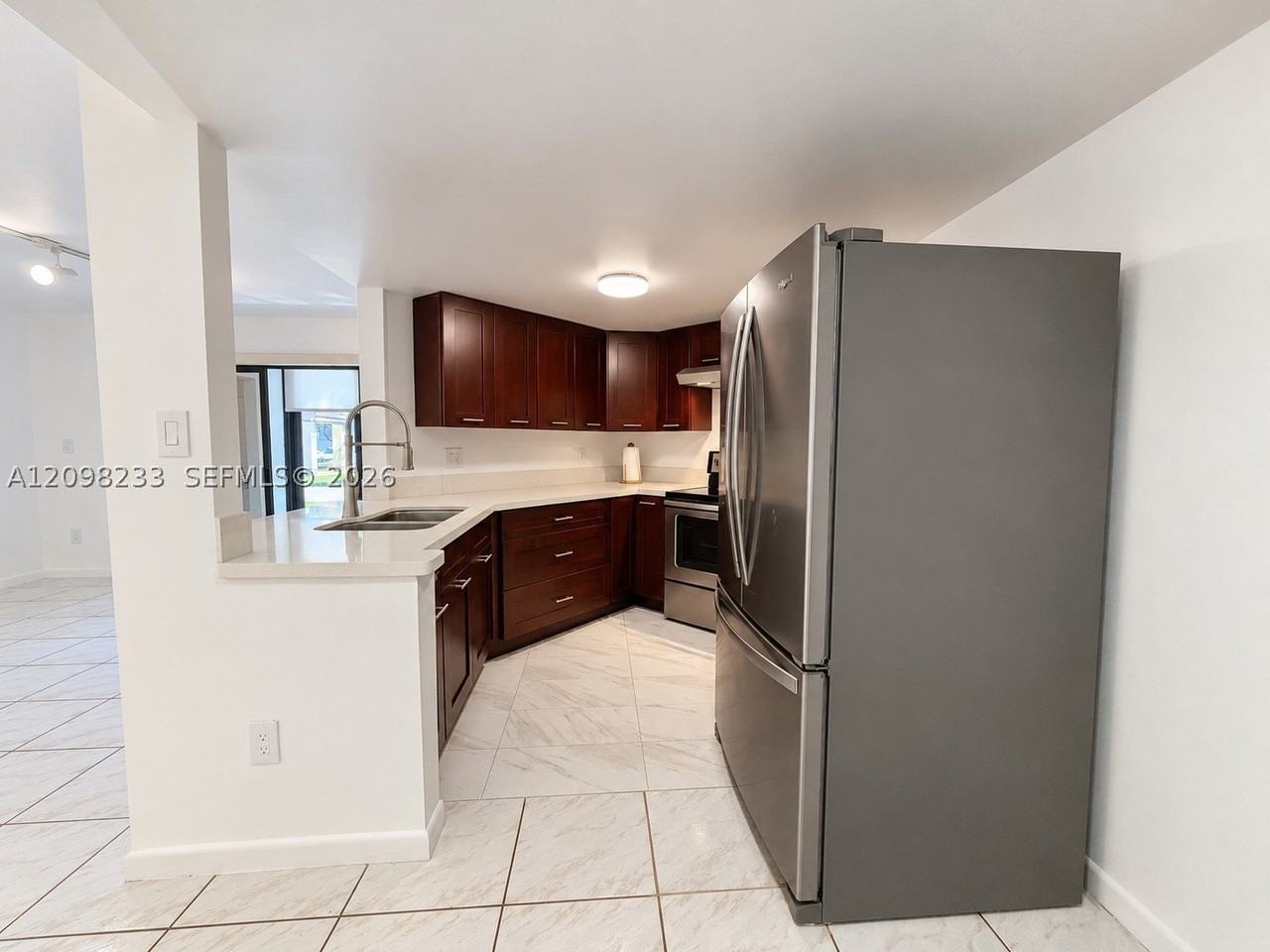 9704 Sw 138th Ave #9704 - Photo 7 of 32