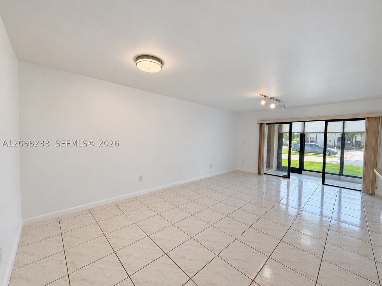9704 Sw 138th Ave #9704 - Photo 5 of 32