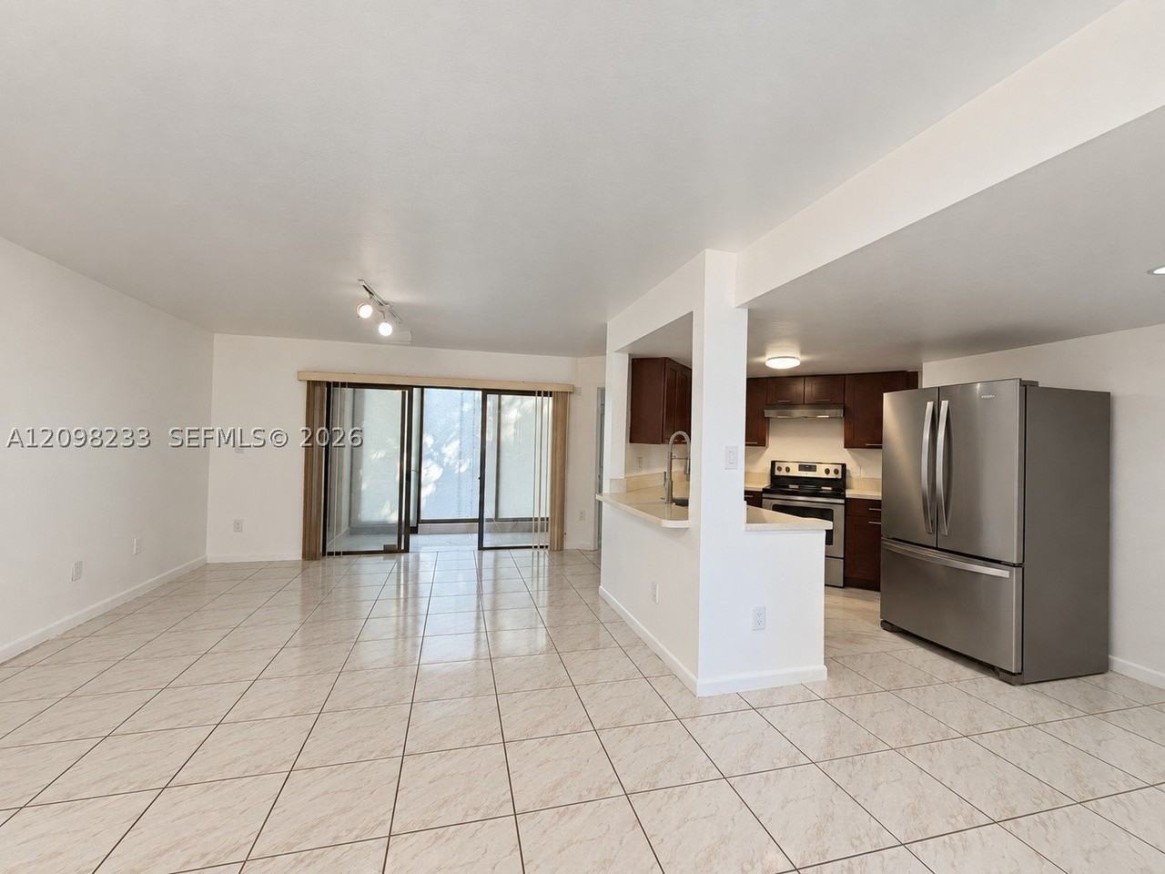 9704 Sw 138th Ave #9704 - Photo 2 of 32