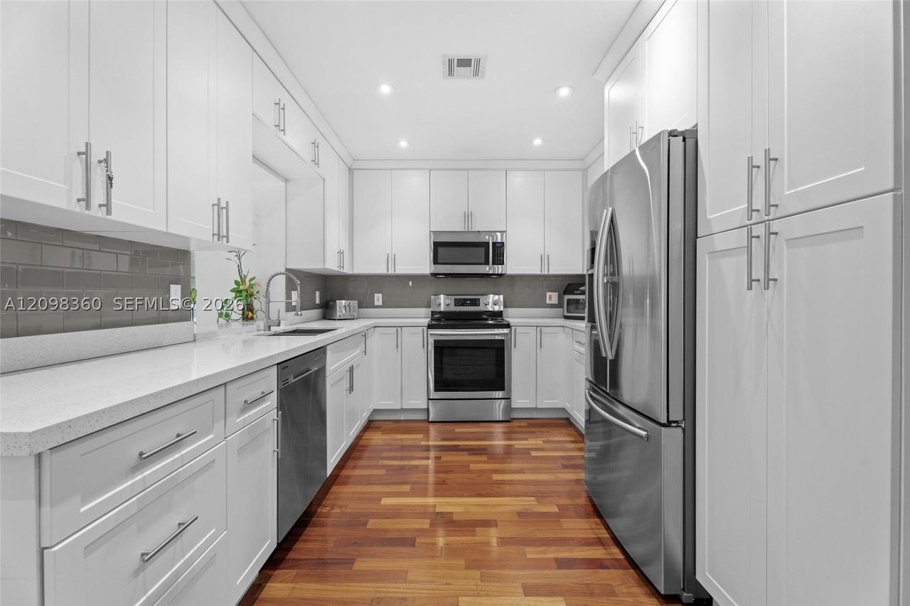 150 Nw 99th St - Photo 6 of 20