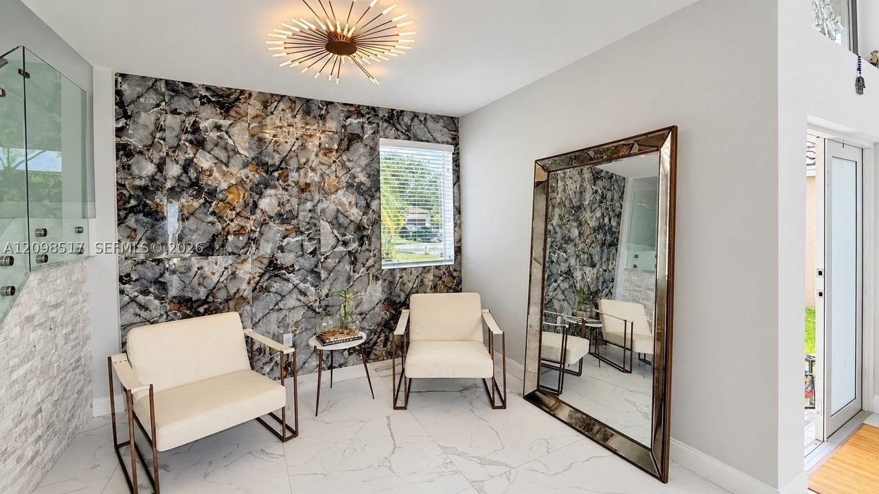 212 Sw 179th Ave - Photo 4 of 16