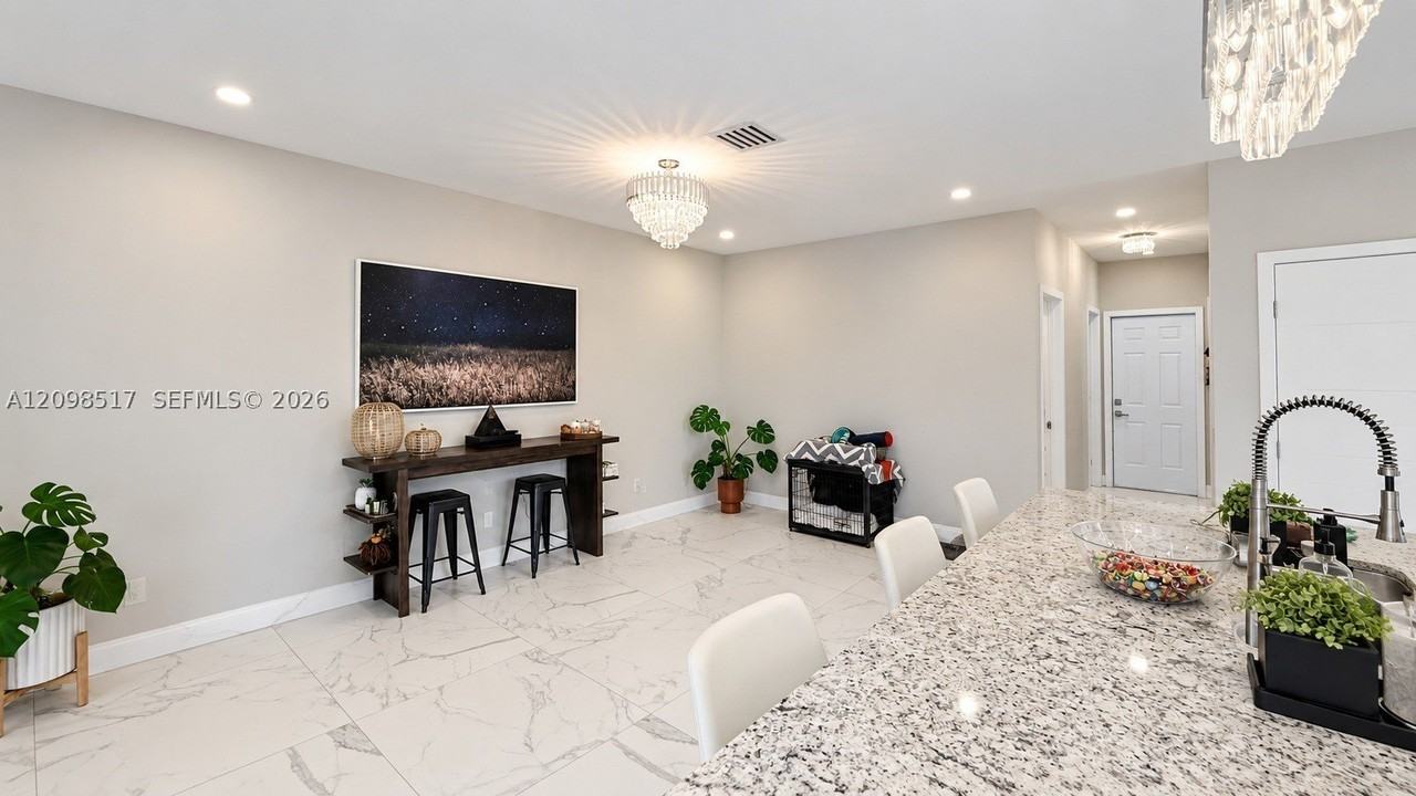 212 Sw 179th Ave - Photo 6 of 16
